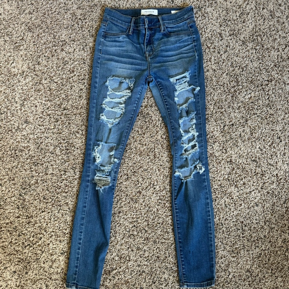 Pacsun Mid Rise Ripped Jeggings 25x27.5 in